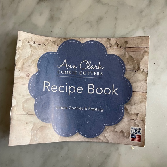 NWOT Ann Clark Cookie Cutters Gingerbread 3 pc set - Picture 3 of 5